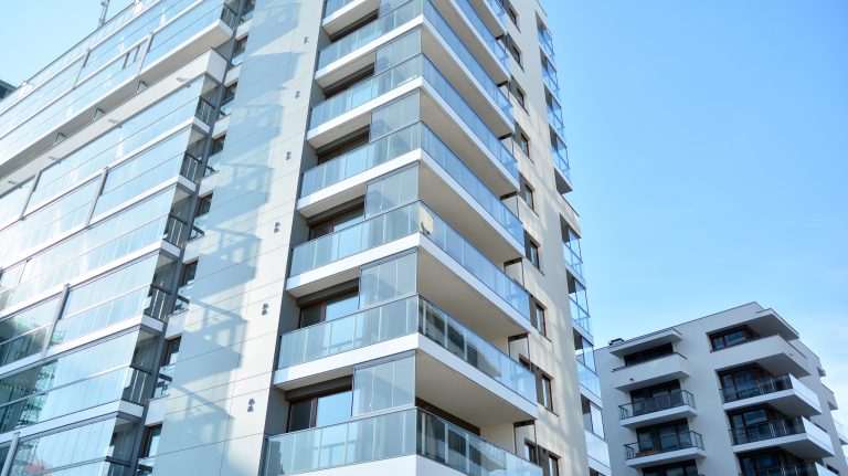 Condominium,And,Apartment,Building,With,Symmetrical,Modern,Architecture,In,The